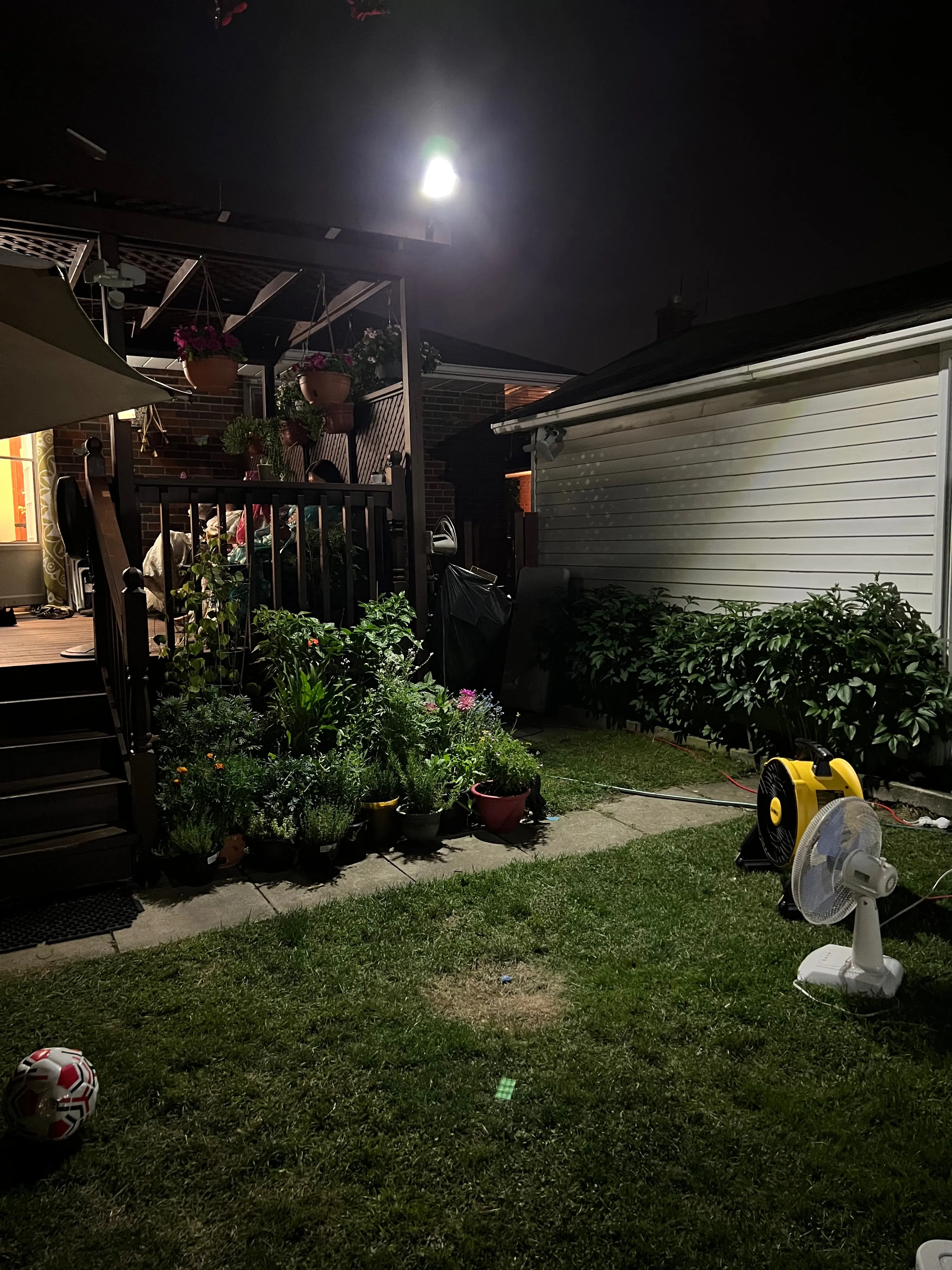 BigM 100W Bright LED Outdoor Solar Street Light With Motion Sensor