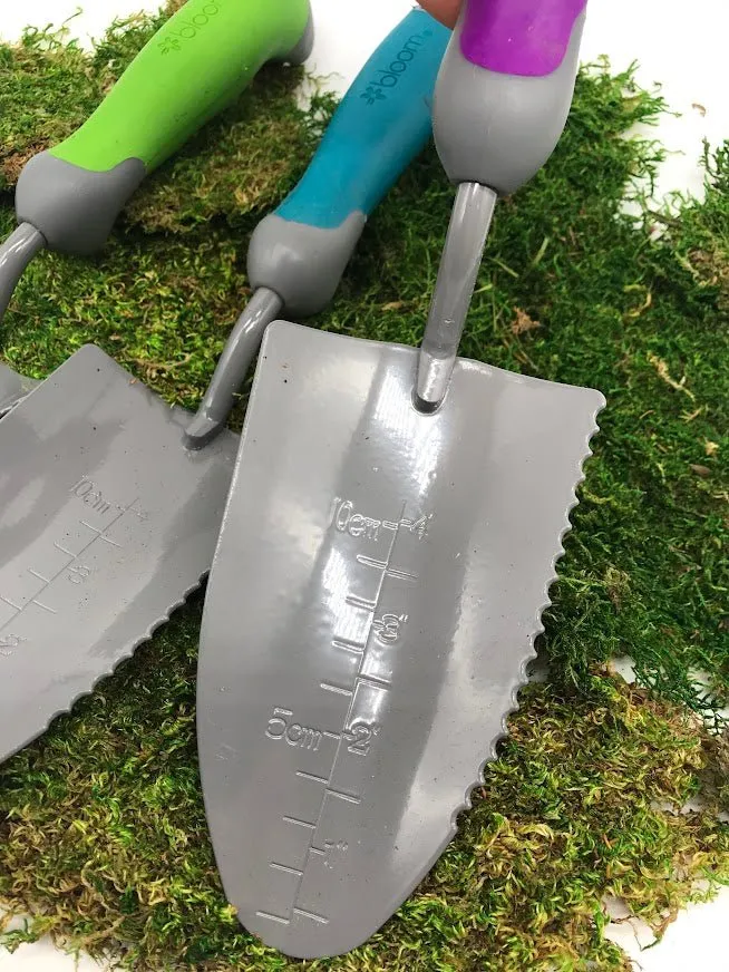 Hand Shovel - Serrated