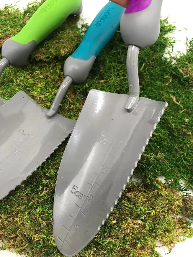 Hand Shovel - Serrated