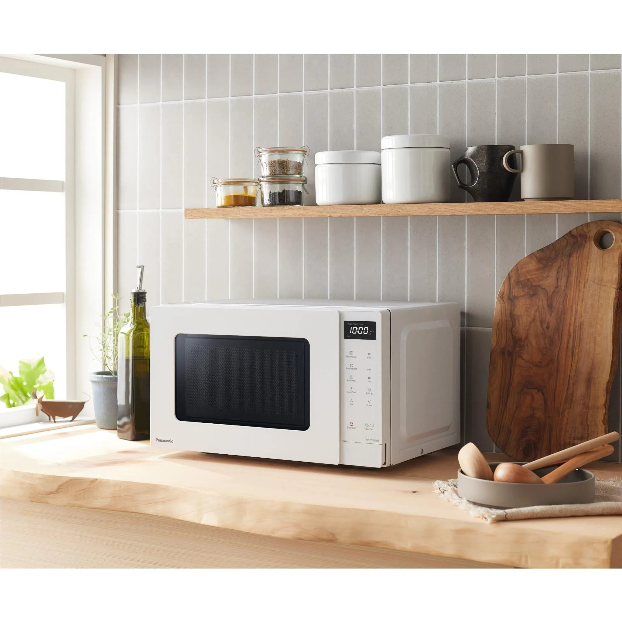 Panasonic 20L Compact Microwave Oven (White)