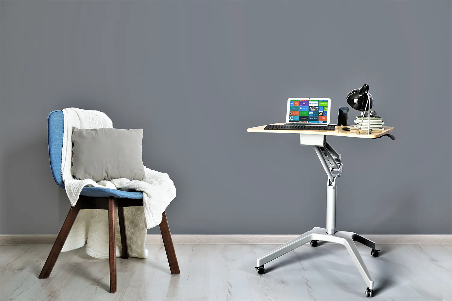 Pneumatic Sit-Stand Mobile Laptop Cart, Height Adjustable Multi-Purpose Rolling Podium Lectern with Wheels Laptop Workstation, Silver